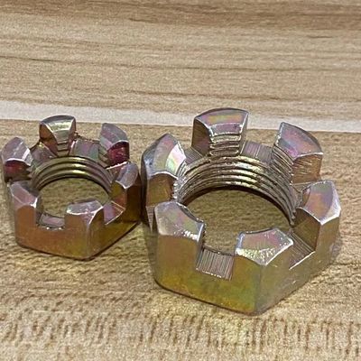 DIN935 Noce a fessura Hex Noci a fessura castello Grado 4.8/8.8/10.9/12.9Ect Standard DIN