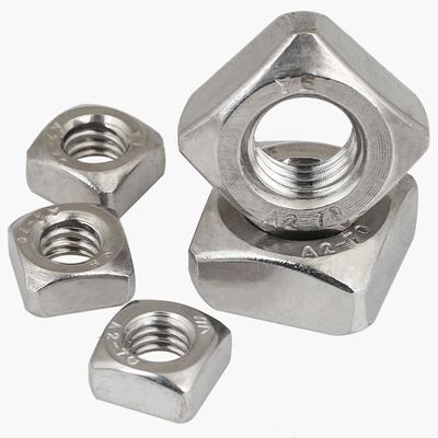 Metrica M3-M12 304 Acciaio inossidabile Nocciolo di saldatura a quattro angoli DIN928 Bolt di saldatura a passo ad alta resistenza